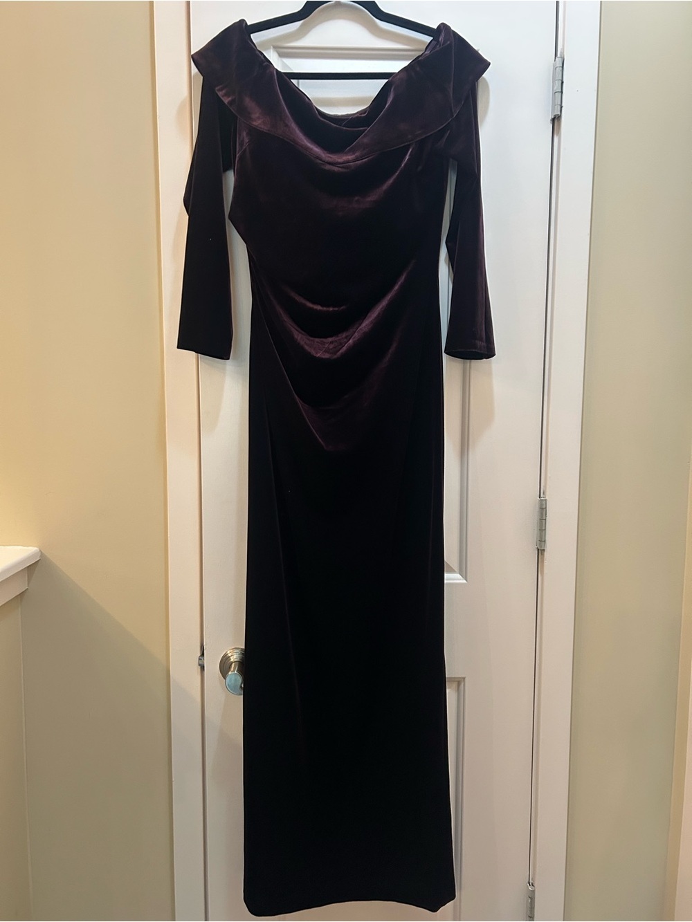 XSCAPE Eggplant Velvet Off-Shoulder Evening Gown Maxi Dress Size 14